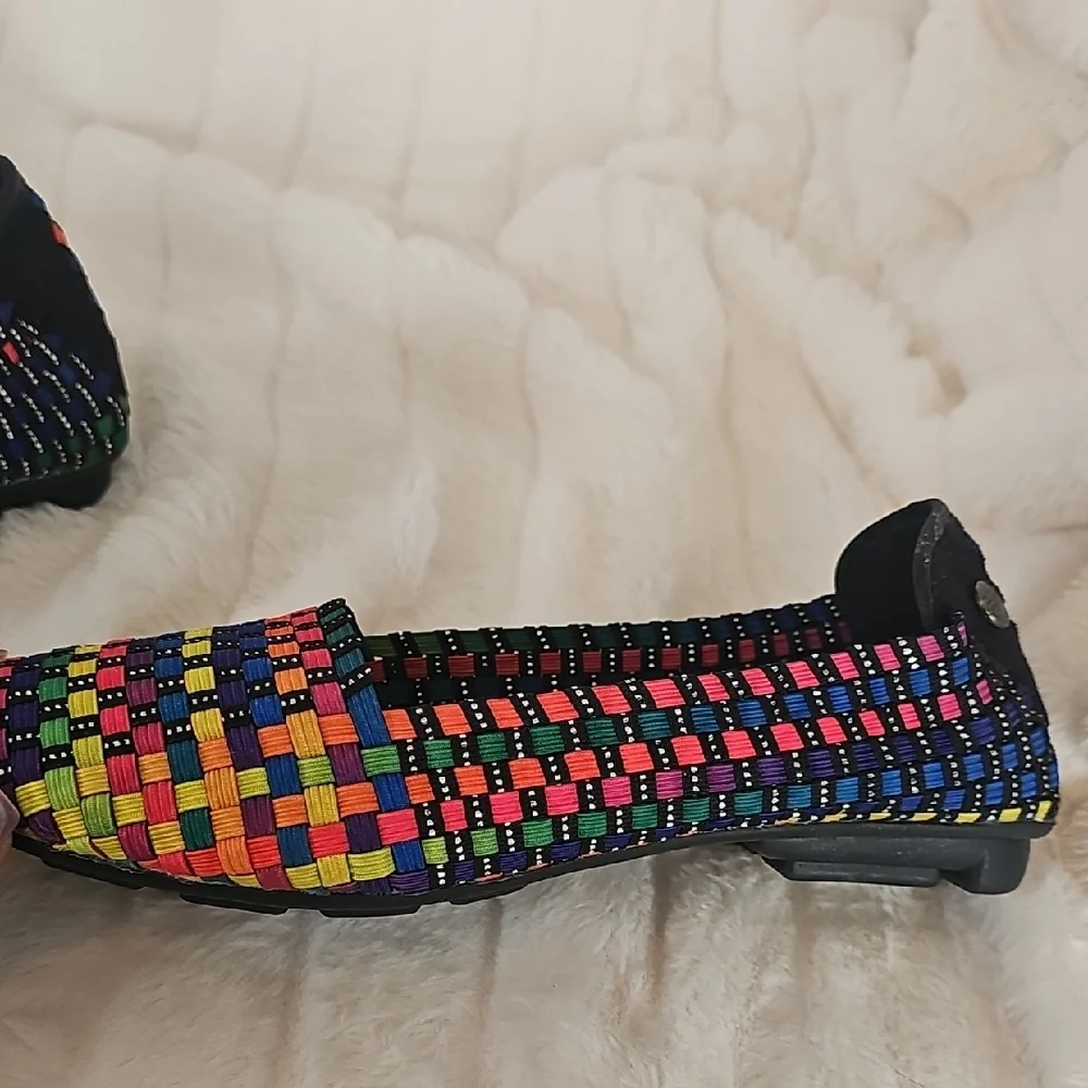 bernie mev. Women's Multicolor Woven Flats